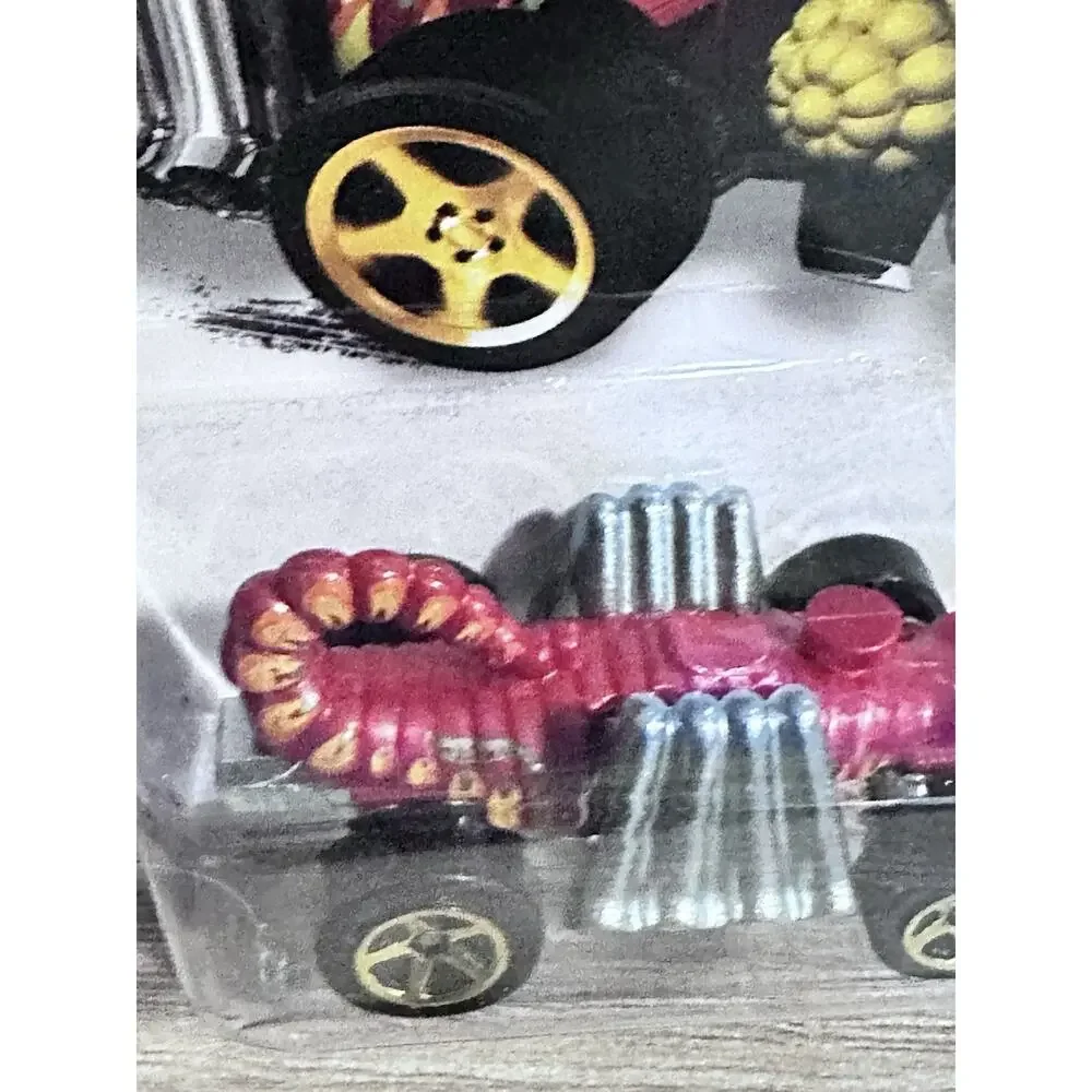 Hot Wheels Eevil Weevil HW City 2014 Street Beasts 51/250 Hotwheels H77